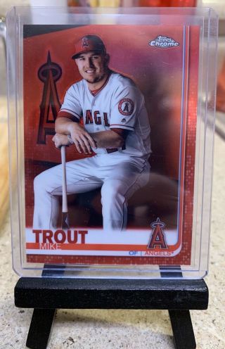 2019 Topps Chrome Photo Variation Red Refractor 1/5 Mike Trout Angels 200 Ssp
