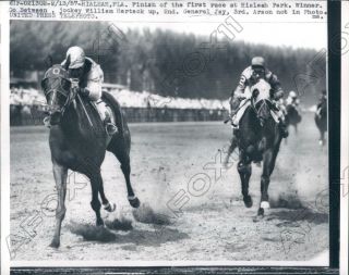 1957 Hialeah Park Hof Jockey William Hartack Wins On Go Between Press Photo