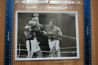 Muhammad Ali Vs Larry Holmes 7 X 9 B & W Glossy Abc Promo Photo Dated 10/14/80