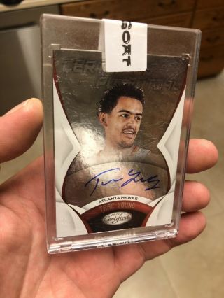 2018 Panini Certified Potential Trae Young Rookie Rc Auto Cp - Ty Hawks