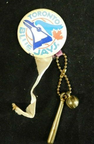 Toronto Blue Jays 1 3/4 " Round Vintage Mlb Baseball Pin Back Button