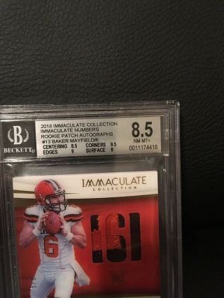 2018 IMMACULATE BAKER MAYFIELD ROOKIE NUMBERS 2 COLOR ON CARD AUTO PATCH SP 5/6 3