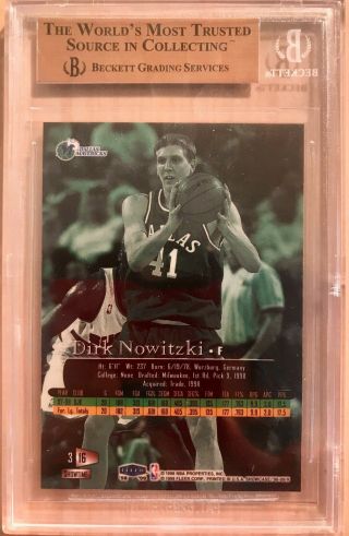 Dirk Nowitzki 1998 - 99 Flair Showcase 16 Row 3 BGS 9.  5 RC Rookie mavs 2