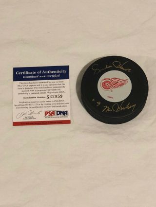 Nhl Authentic Gordie Howe Autographed Game Hockey Puck With