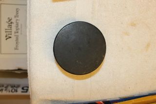 NATIONAL HOCKEY LEAGUE VINTAGE VICEROY CANADA NHL APPROVED OFFICIAL GAME PUCK 2
