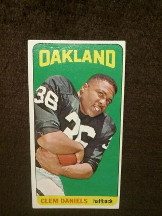 1965 Topps Football Set Break Clem Daniels 136 Oakland Raiders T65013601