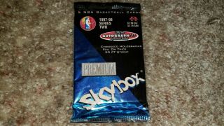 1997 - 98 Skybox Premium Basketball Card Pack Pos,  Michael Jordan Golden Touch Auto