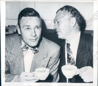 1950 Hof Curley Lambeau Talking To Paul Christman About Retiring Press Photo