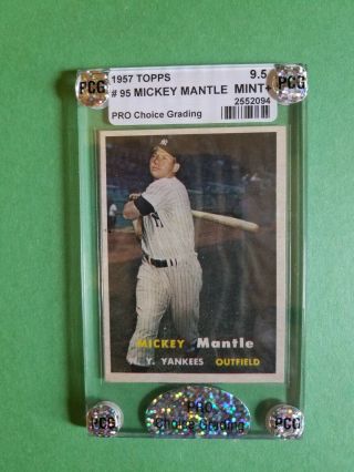 1957 Topps Mickey Mantle York Yankees 95,  9.  5 Baseball Card