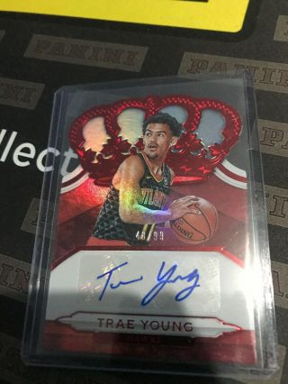 2018 Panini Crown Royale Red Die - Cut Trae Young Rookie Autograph Rc Auto /99