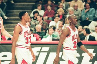 WB89 - 8 NBA 1996 Chicago Bulls Milwaukee Bucks Michael Jordan (50) ORIG 35MM NEGS 3