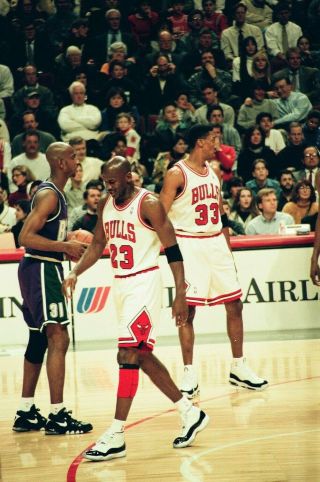 WB89 - 8 NBA 1996 Chicago Bulls Milwaukee Bucks Michael Jordan (50) ORIG 35MM NEGS 5