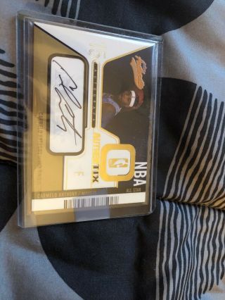Carmelo Anthony Autographed Fleer Authentix Rookie Card