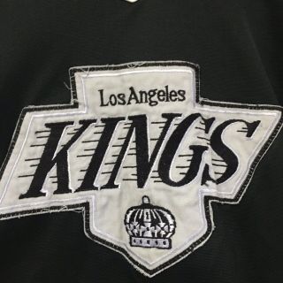 Vintage CCM LOS ANGELES LA KINGS Hockey Jersey NHL Size Small Purple Black 2