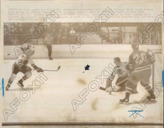 1968 Chicago Black Hawks Vs York Rangers Stanley Cup Playoffs Press Photo