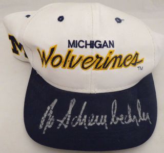 Bo Schembechler Autographed Signed Michigan Wolverines Hat Beckett Bas F98249
