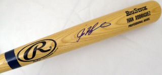 Ivan Rodriguez Autographed Big Stick Bat Rangers,  Tigers Pudge Beckett 125361
