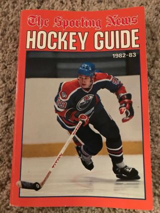 1982 - 83 The Sporting News Hockey Guide Wayne Grezky Edmonton Oilers