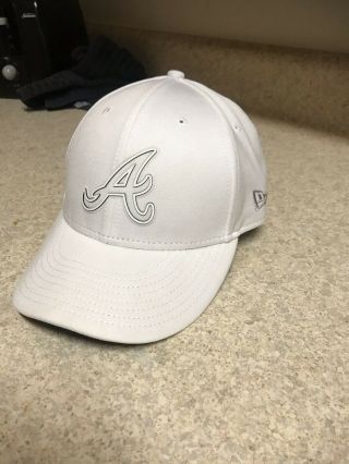 Atlanta Braves Fitted Era Baseball Hat Color White Size 7 5/8”
