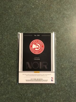 2018 - 19 Panini Noir Trae Young AUTO Rookie Patch Auto 5/5 Laundry Tag RC Hawks 6