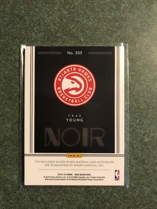2018 - 19 Panini Noir Trae Young AUTO Rookie Patch Auto 5/5 Laundry Tag RC Hawks 7