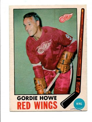 1969 - 70 O - Pee - Chee 61 Gordie Howe Detroit Red Wings Hockey Card With Stamp