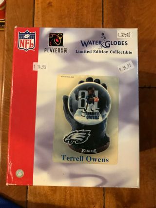 Forever Collectibles Legends Of The Field Terrel Owens Numbered Snow Globe