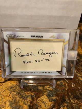 2018 Leaf Pearl Hockey Ronald Reagan Cut Signature Autograph 1/1 Encased Auto