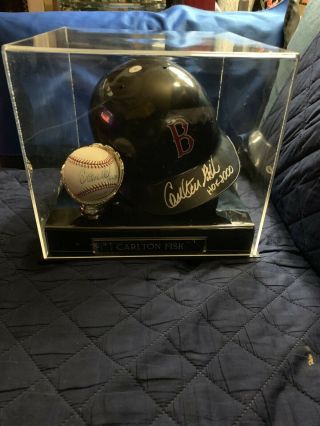 Carlton Fisk Signed Baseball And Signed Helmet In Display Case