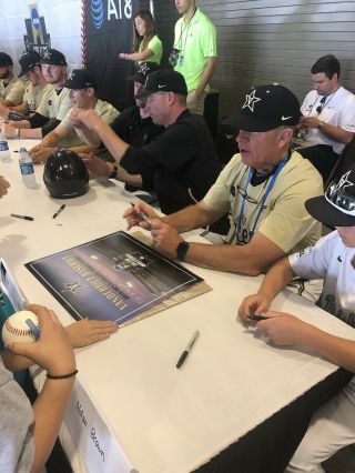 2019 Vanderbilt Commodores Signed Autograph CWS 16x20 College World Series 3