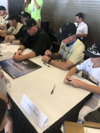 2019 Vanderbilt Commodores Signed Autograph CWS 16x20 College World Series 4