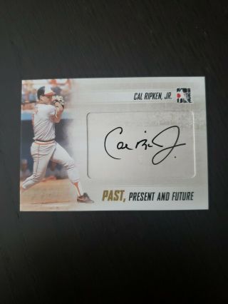2013 Itg Past,  Present,  And Future On Card Auto Cal Ripken