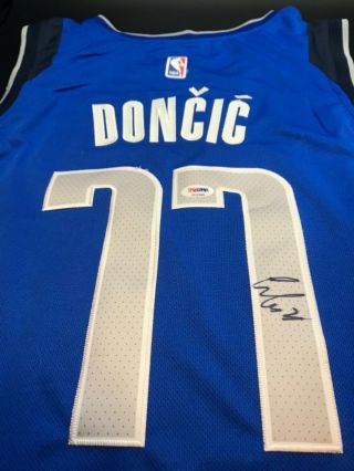 Luka Doncic Signed Auto Dallas Mavericks Nba Roy W/ Psa/dna