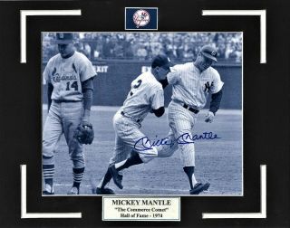 11x14 Blk.  & Wht.  Mat With 8x10 B&w Photo Of Mickey Mantle,  Live Ink Signed