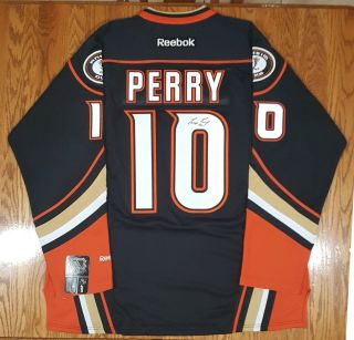 Corey Perry Autograph Anaheim Ducks Black Reebok Jersey Frameworth