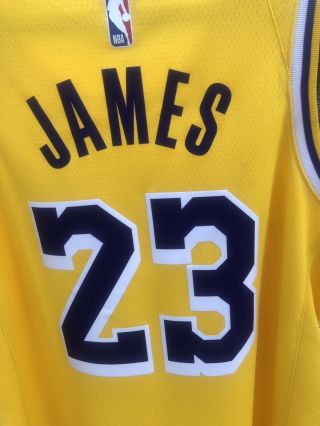 Lebron James LA Lakers Nike 2018/19 Swingman Jersey Gold Icon Edition M 6