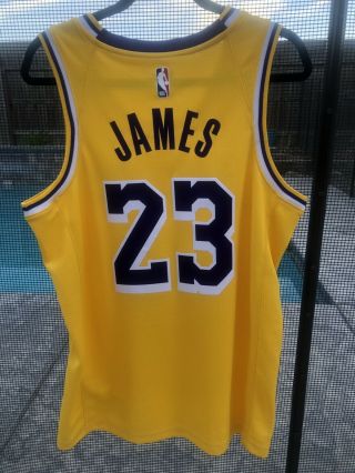 Lebron James LA Lakers Nike 2018/19 Swingman Jersey Gold Icon Edition M 7