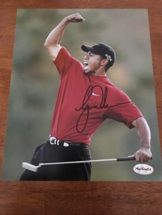 Tiger Woods Autographed Hand Signed Autographed 8x10 Masters Photo W/coa