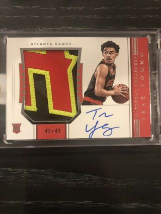 2018 - 19 Panini National Treasures Trae Young Rookie Patch Auto Rpa 45/49 Hawks