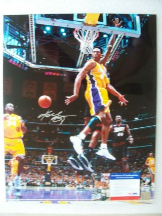 Kobe Bryant Signed Autographed 16x20 Photo Lakers Psa/dna Early Full Sig