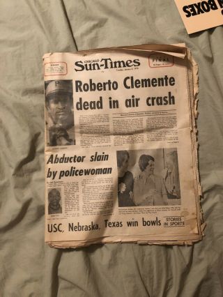Chicago Sun Times Jauary 2,  1973 (roberto Clemente)