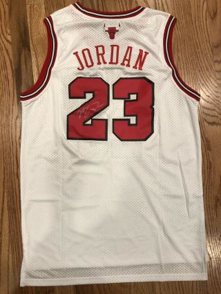 Michael Jordan Autographed/signed White Jersey Chicago Bulls 23