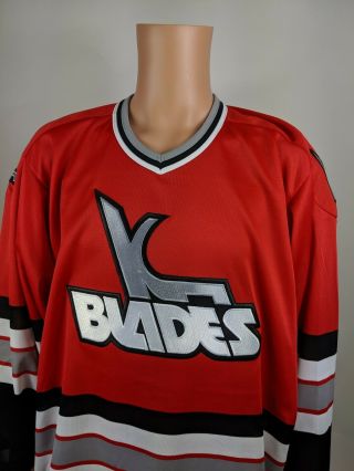 Vintage Bauer Kansas City KC Blades IHL Red Hockey Jersey Mens Sz M 2