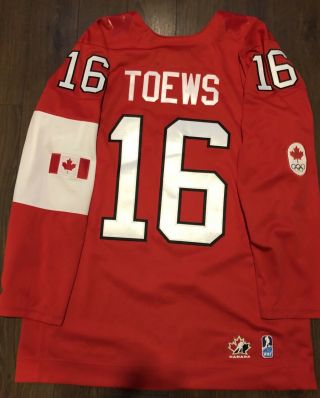 Jonathan Toews Team Canada Jersey (sochi Olympics) Size Men 