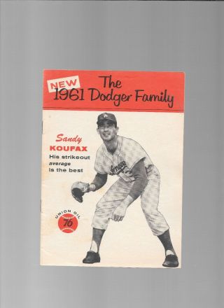 1961 Union Oil Dodger Family Booklets Sandy Koufax - Near