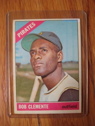 Vintage Bob Clemente Pittsburgh Pirates Baseball Card Topps 300 Roberto 1966 Old