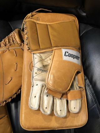 Tony Espisito Team Issued Hockey Gloves Ftom Gunzos