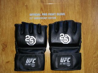 Ufc Official 25th Anniversary Fight Gloves Auto Belt Gracie Mms Poster Large