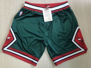 Mitchell & Ness Authentic Shorts Chicago Bulls Green Week 2008 - 2009 Large