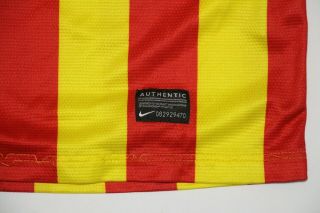 FC Barcelona Nike Jersey Soccer Red Yellow Striped Men ' s Medium M 5